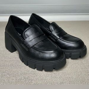 Torrid Chunky Loafer Women’s Size 7.5 WW Black Lug Sole Slip On Shoes